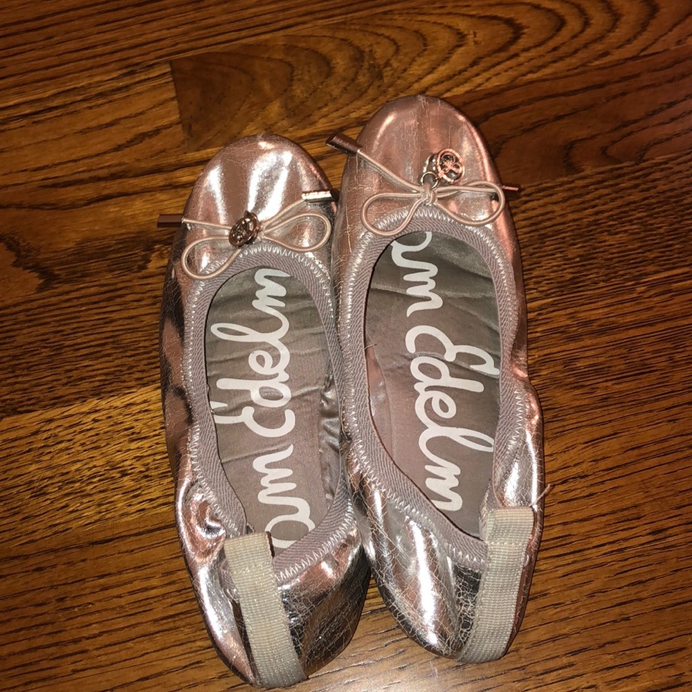 Ballet flats